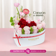 Load image into Gallery viewer, Corazón de mamá
